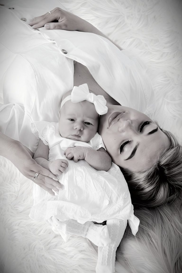 New mother and newborn baby photographed in Bilston