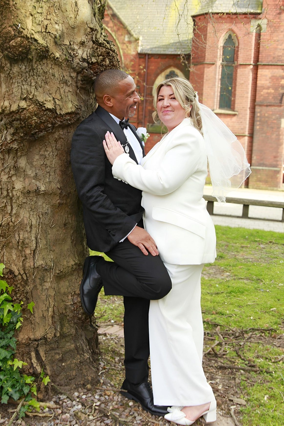 Bride & Groom Walsall Registry Office Bride & Groom Walsall Registry Office Photographed by Wolverhampton wedding photographer Sarah Ratcliffe